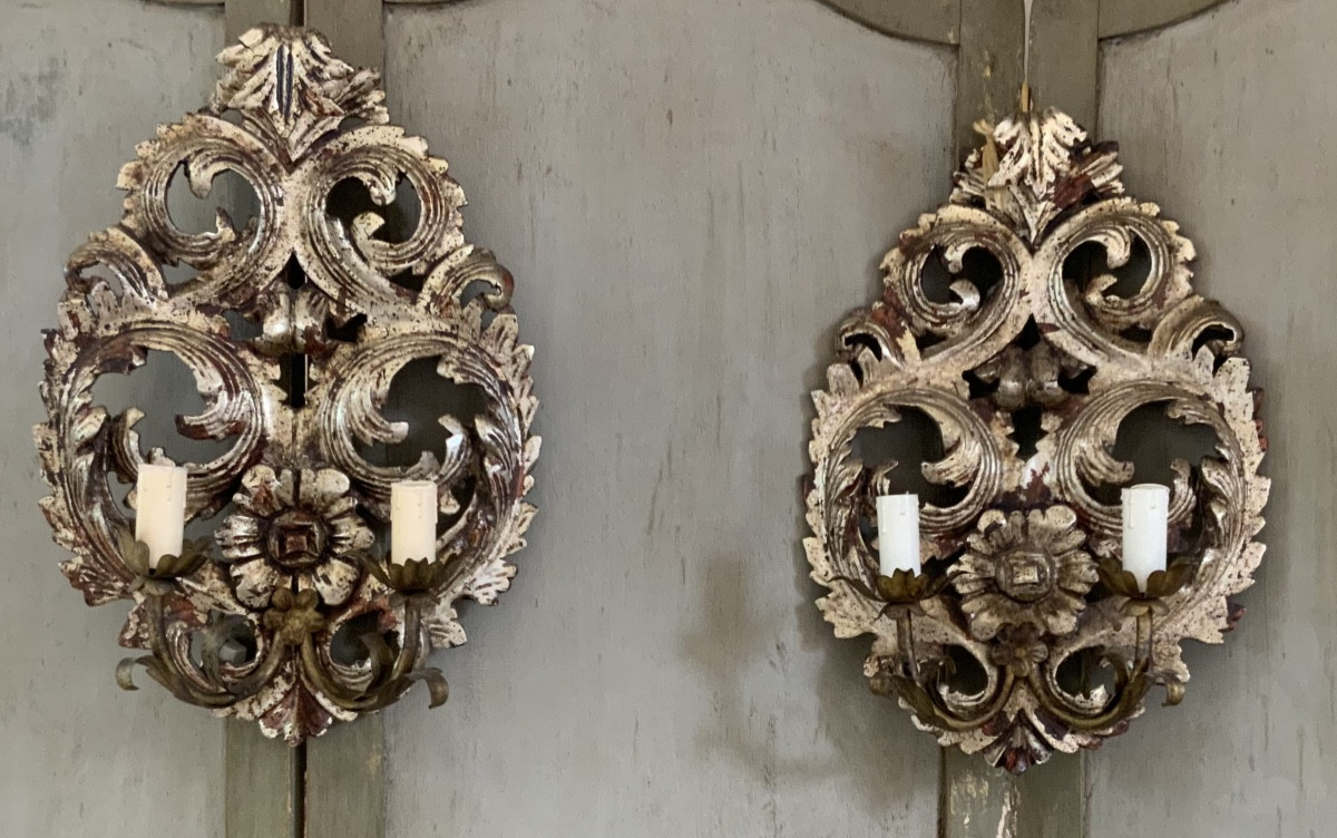  20th Century: A Pair Of Rococo Style Wall Lights.
