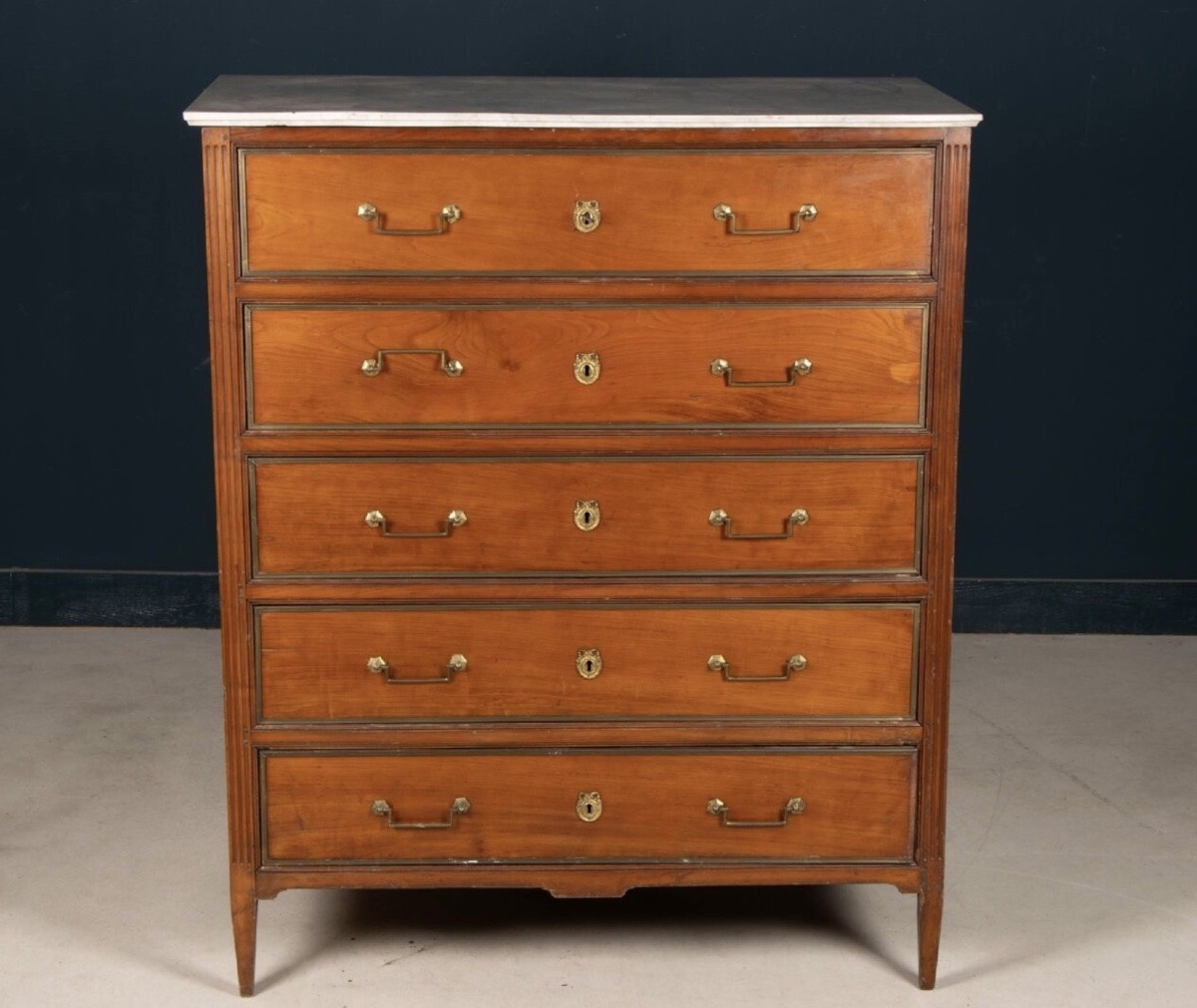 18th Century: Large Cherrywood Trouser Box -photo-2