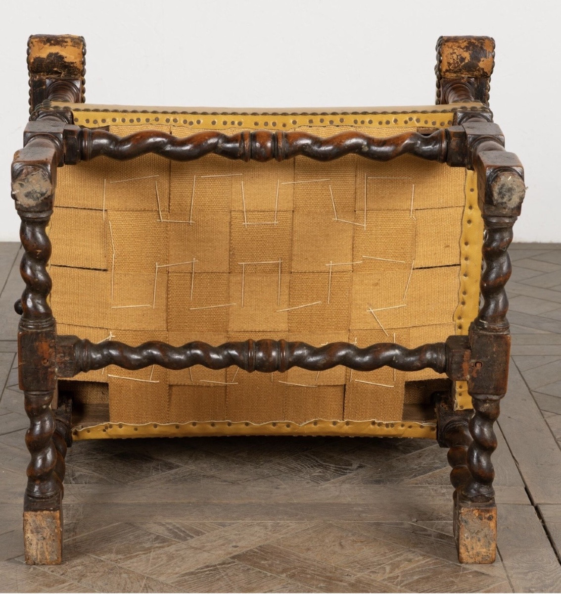 17th Century: Reclining Sick Chair-photo-2