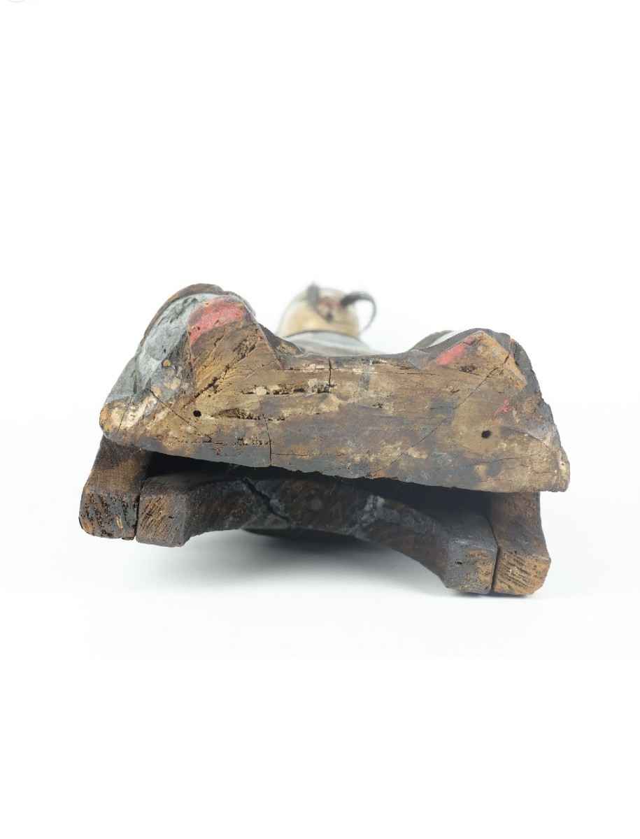 XIXeme siècle : dignitaire chinois en bois sculpté.-photo-2