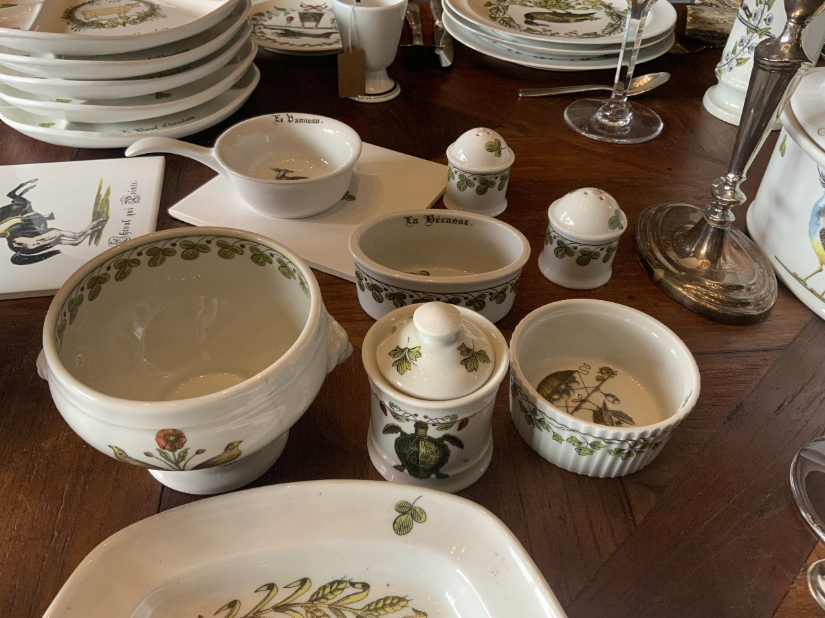 Circa 1970: Part Of An Auteuil Porcelain Dinner Service-photo-1