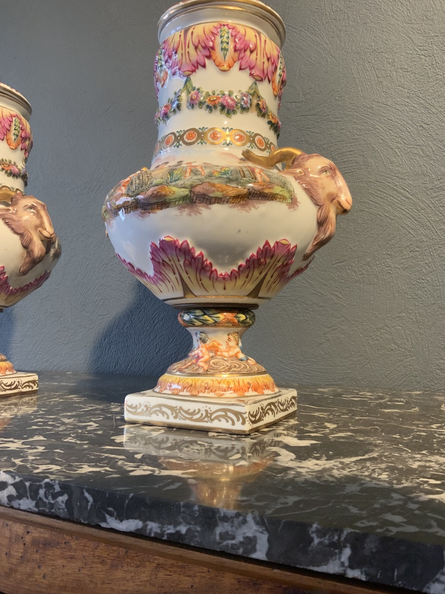 20th Century: Pair Of Capodimonte Vases-photo-3