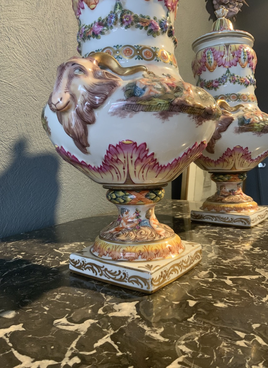20th Century: Pair Of Capodimonte Vases-photo-4