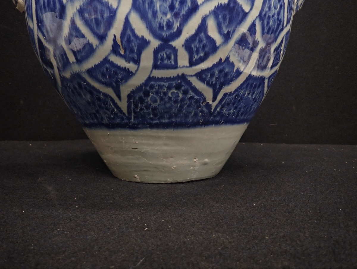 20th Century: Moroccan Glazed Vase -photo-3