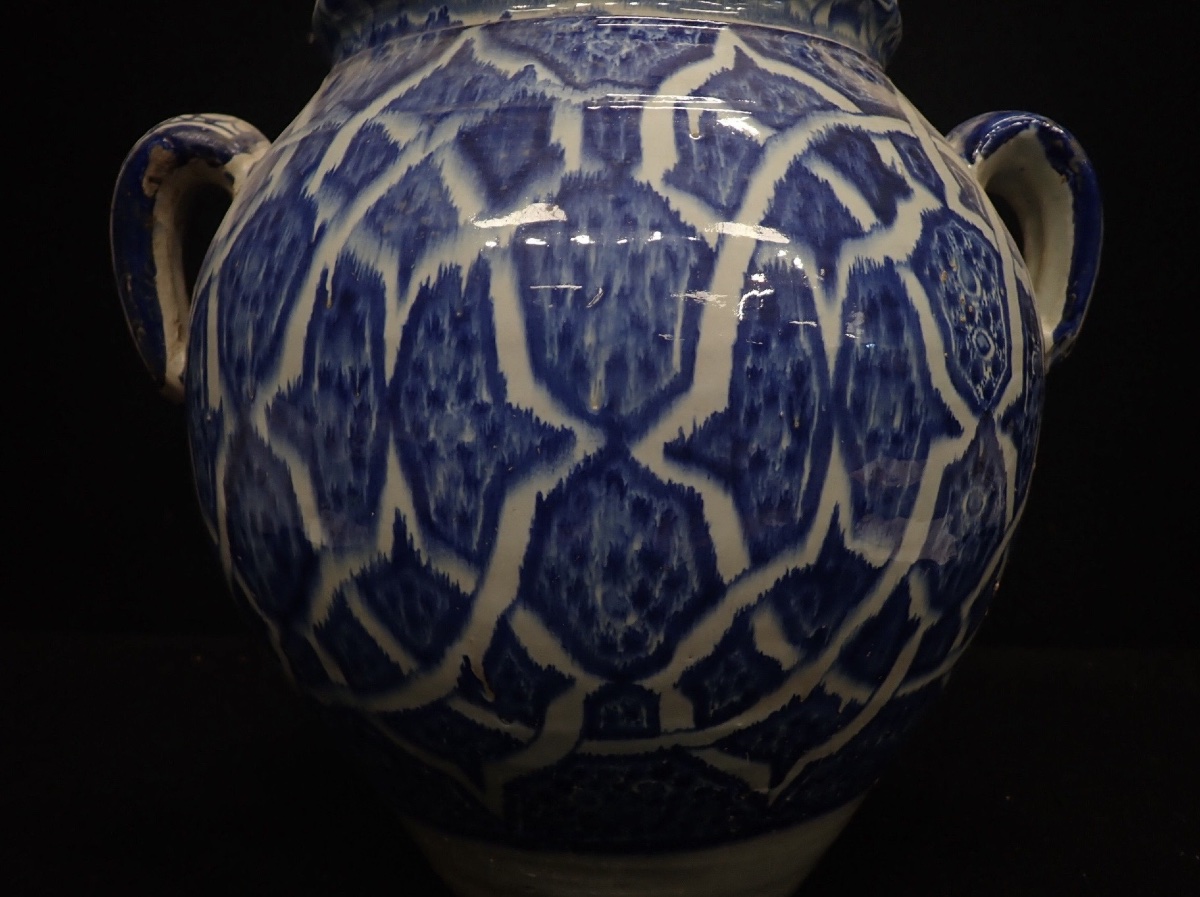 20th Century: Moroccan Glazed Vase -photo-4