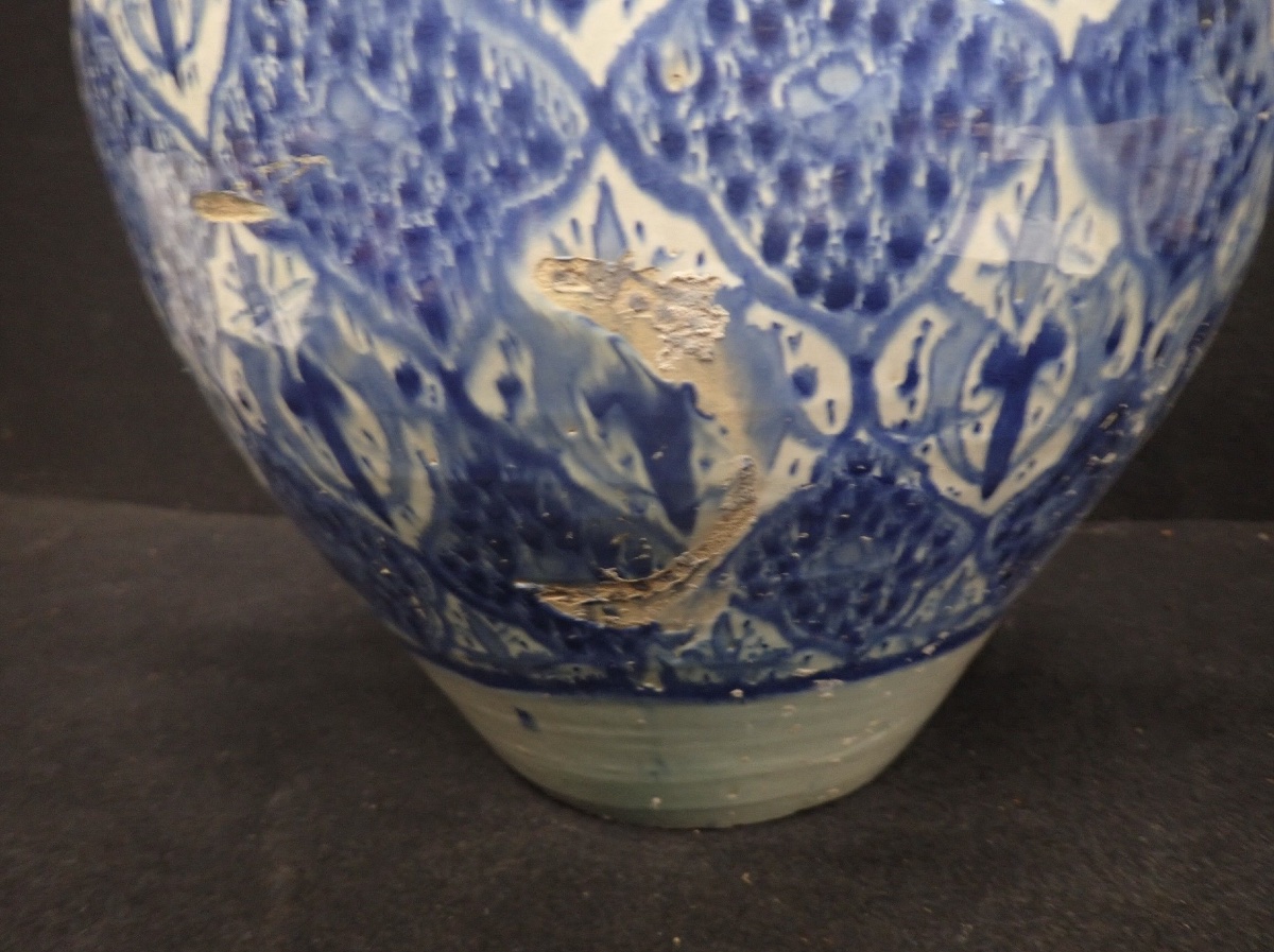 20th Century: Moroccan Glazed Vase -photo-4