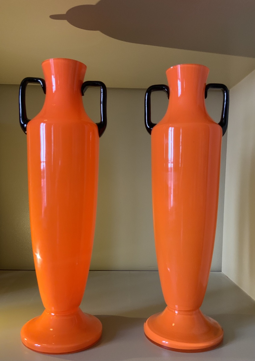 20th Century: Pair Of Vases Attributed To Michael Powolny