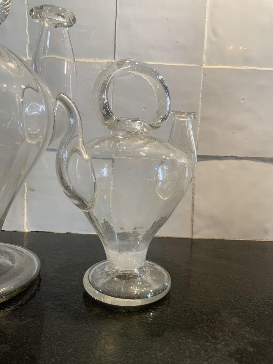 XVIIIEME : une paire de chevrette en verre soufflé -photo-3