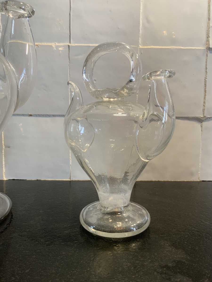 XVIIIEME : une paire de chevrette en verre soufflé -photo-4