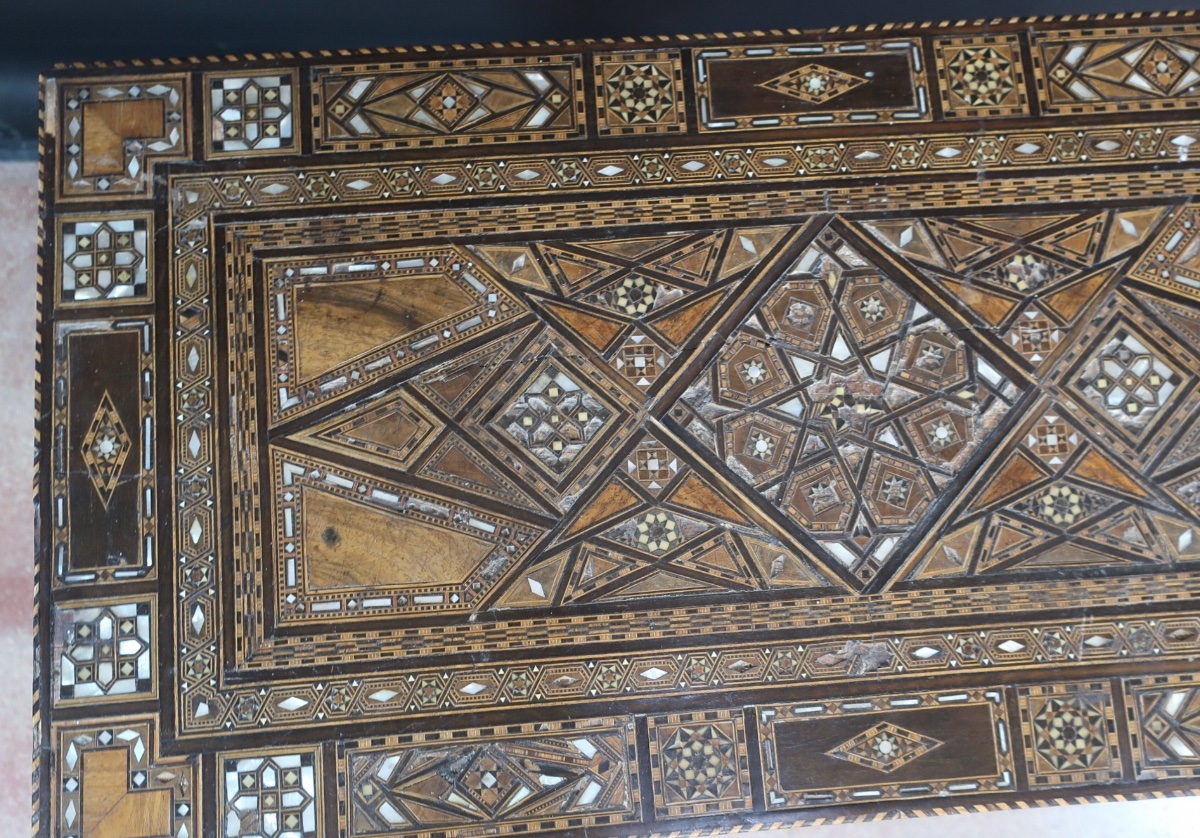 XIX eme siecle : une table à jeux syrienne-photo-5
