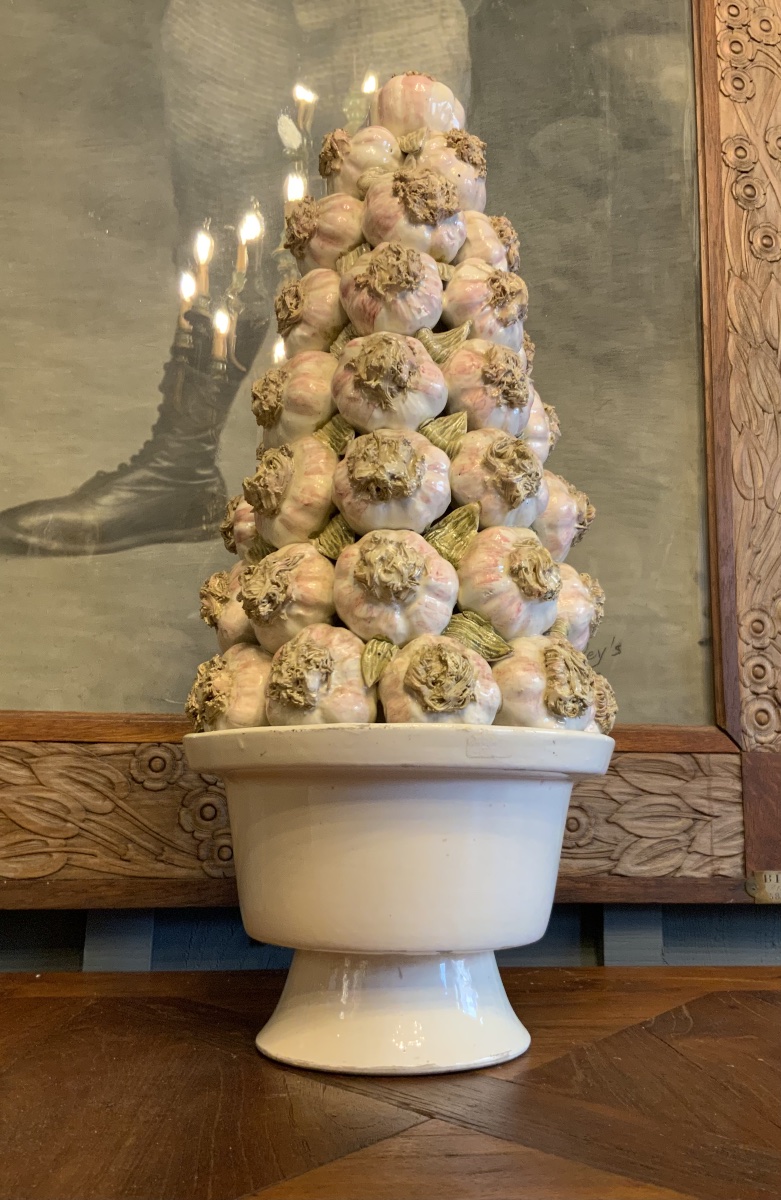 20th Century: Composition Featuring Garlic Bulbs-photo-2