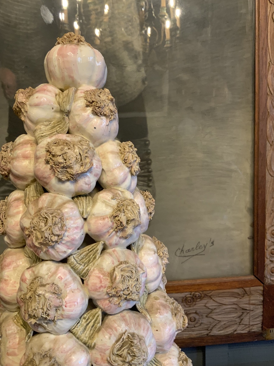 20th Century: Composition Featuring Garlic Bulbs-photo-2