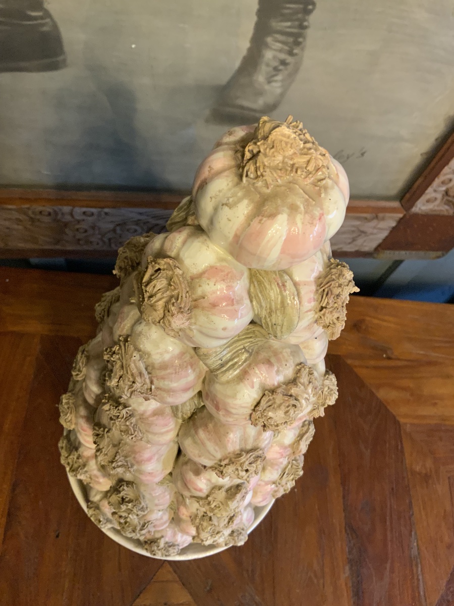 20th Century: Composition Featuring Garlic Bulbs-photo-3