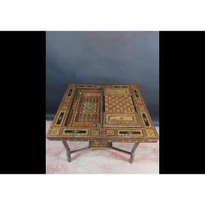XIX eme siecle : une table à jeux syrienne