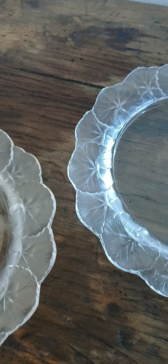 Lalique - Pair Of Dessert Plates, "honfleur" Model-photo-4