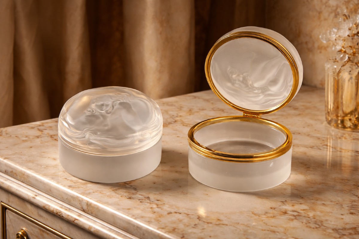 Lalique - Powder Box With Intaglio Naiad Design