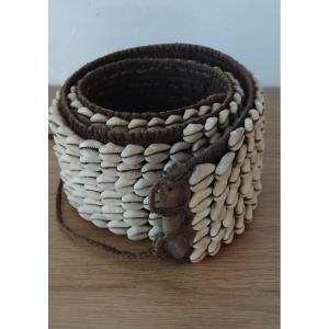 Ceinture Africaine - cauris sur âme tréssée - Ex Congo Belge