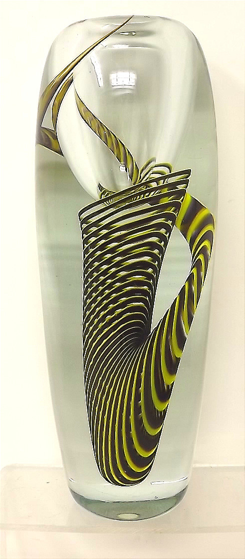 vase sculpture à spirale de Claude Morin atelier du pontil à Dieulefit