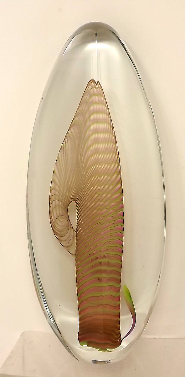 sculpture en verre à la spirale de Claude Morin atelier du Pontil