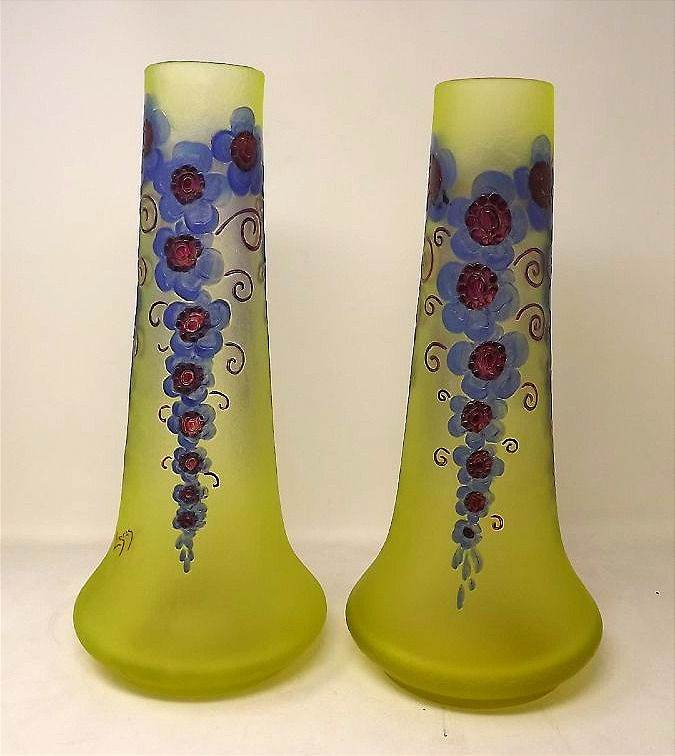 Paire de vases Legras en ouraline art déco décoré de myosotis stylisés