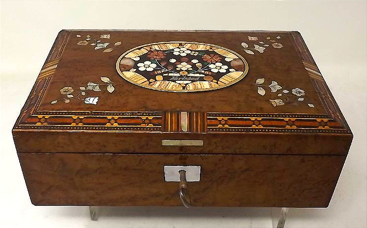 coffret marqueterie bois précieux et pierres dures de Karlsbad circa 1870