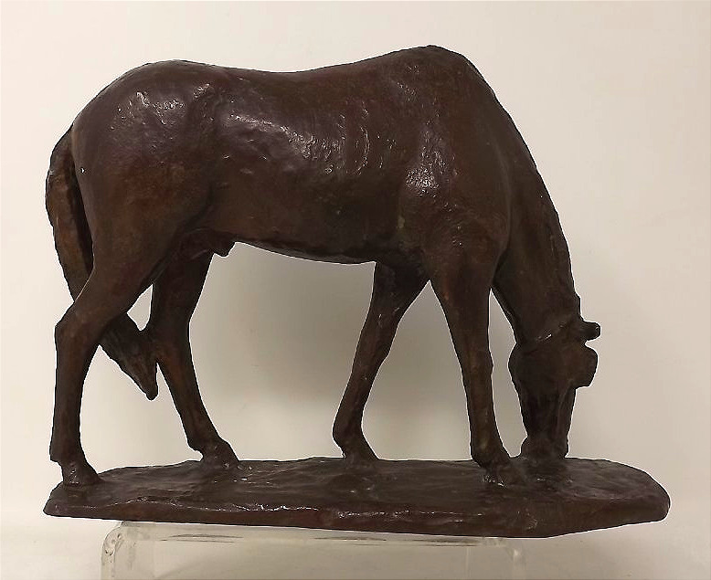 Bronze animalier sculpture d'un cheval de travail paissant de Hermann Hubacher Suisse-photo-3