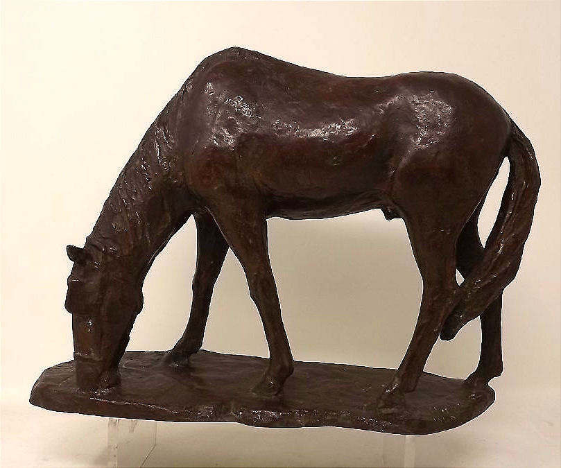 Bronze animalier sculpture d'un cheval de travail paissant de Hermann Hubacher Suisse