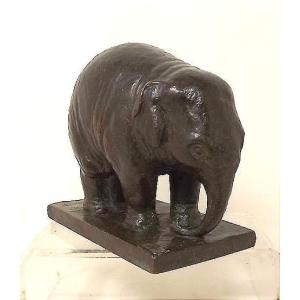 Animal-themed Bronze Sculpture Of A Baby Elephant By Harnold Uggler, Lost-wax Casting