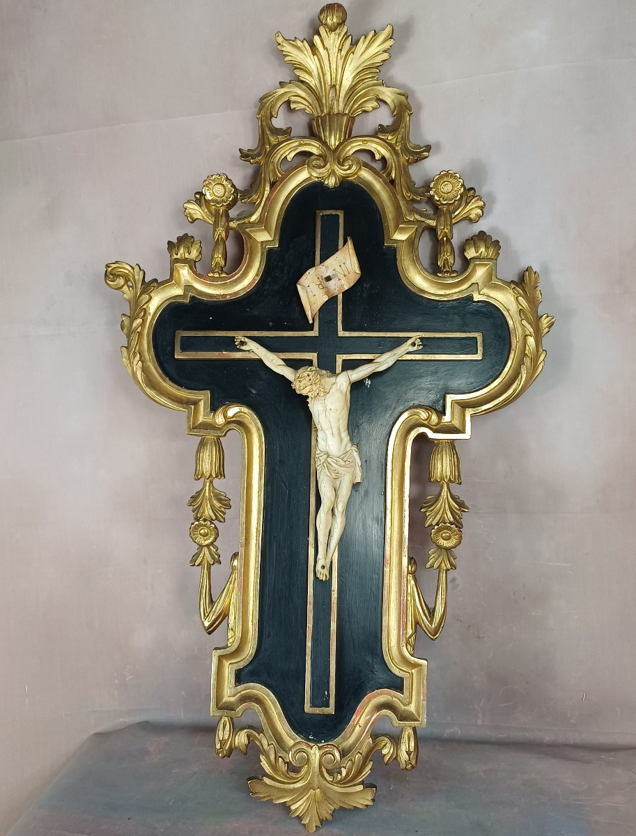 Christ In Ivory, Gilded Wood Frame, 19th Century 