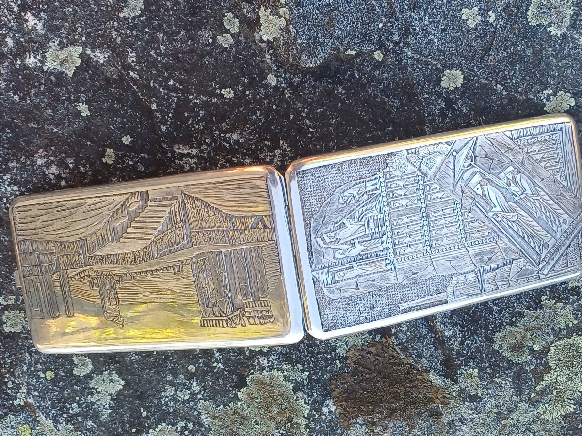 Solid Silver Box With Mesopotamian Decor -photo-1