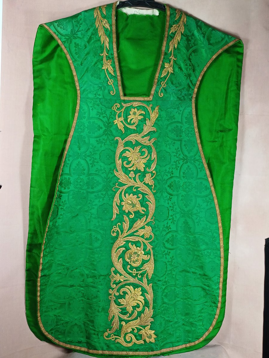 Gold Thread Embroidery Chasuble-photo-1