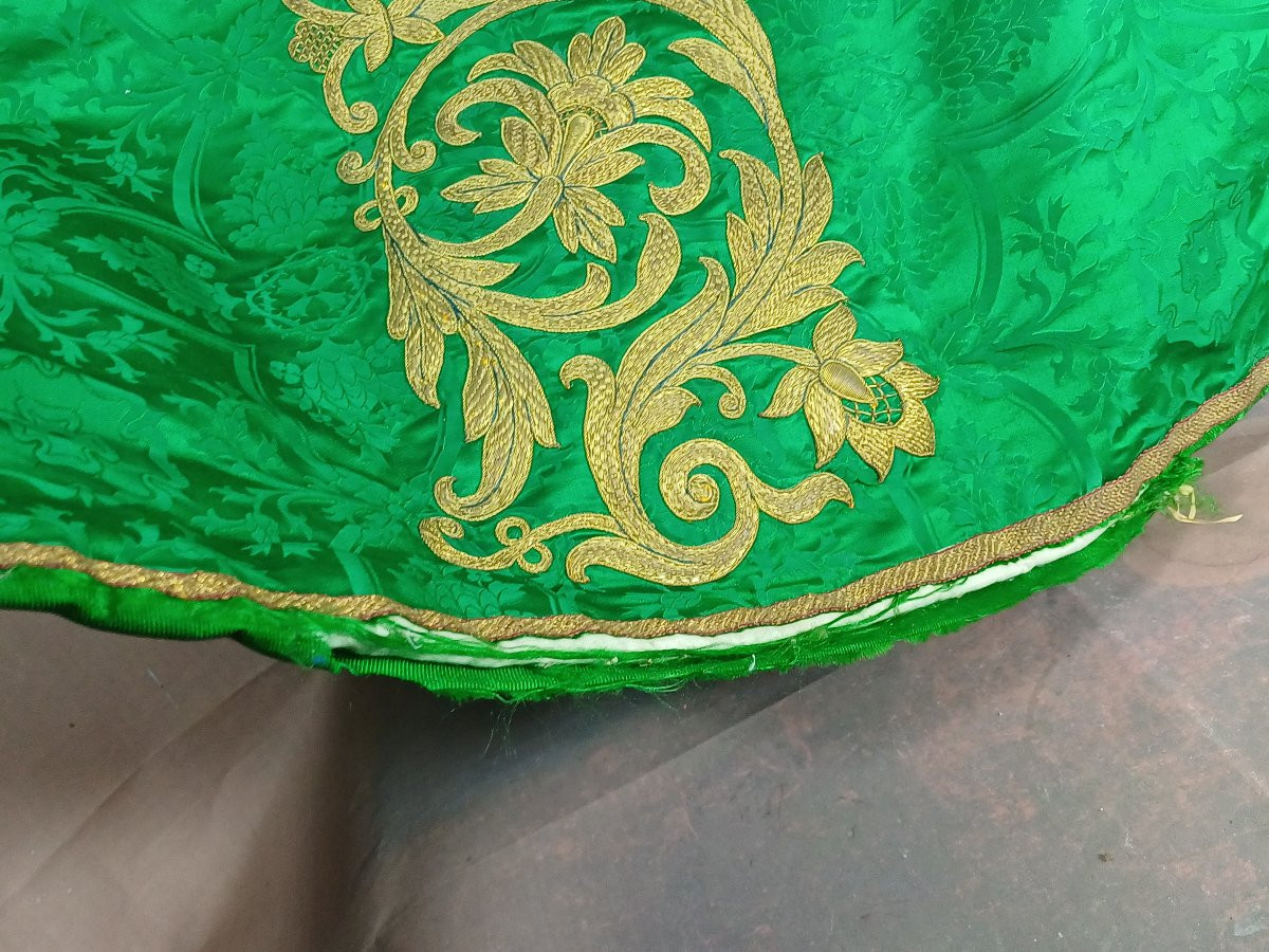 Gold Thread Embroidery Chasuble-photo-3