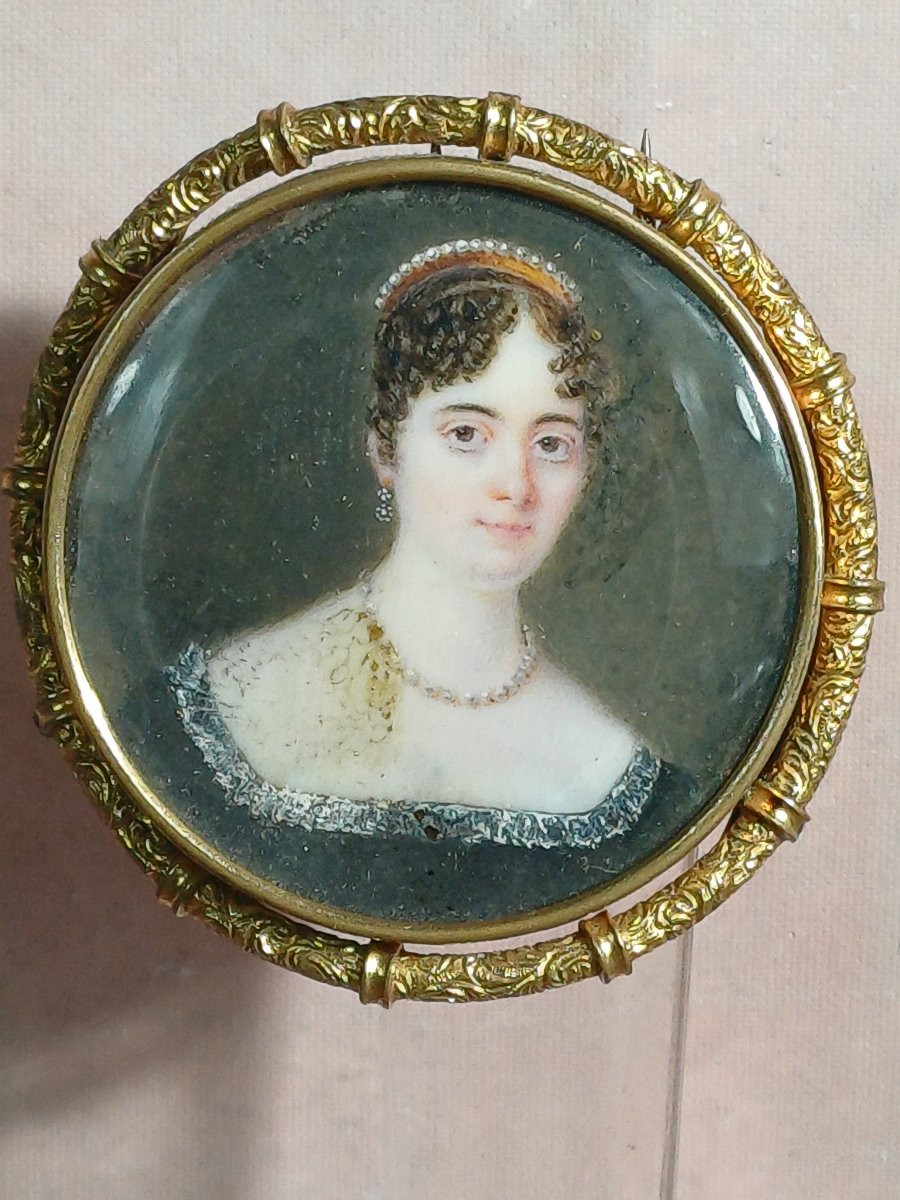 Broche pomponne portrait miniature Princesse diadème-photo-3