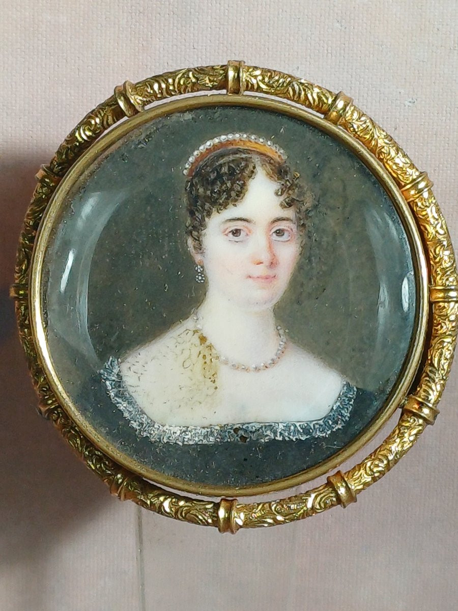 Broche pomponne portrait miniature Princesse diadème-photo-2