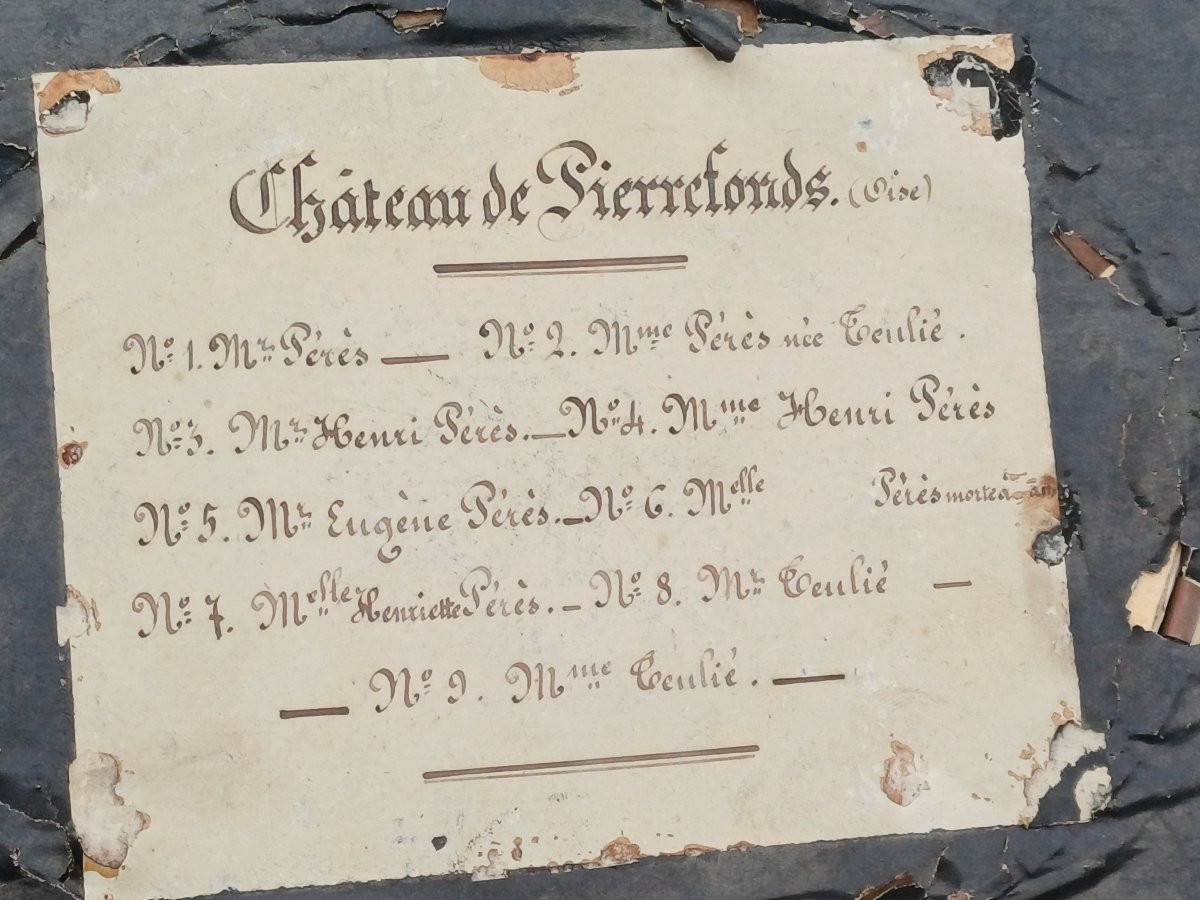 Souvenir mortuaire Chateau de Pierrefonds reliquaire en cheveux-photo-1