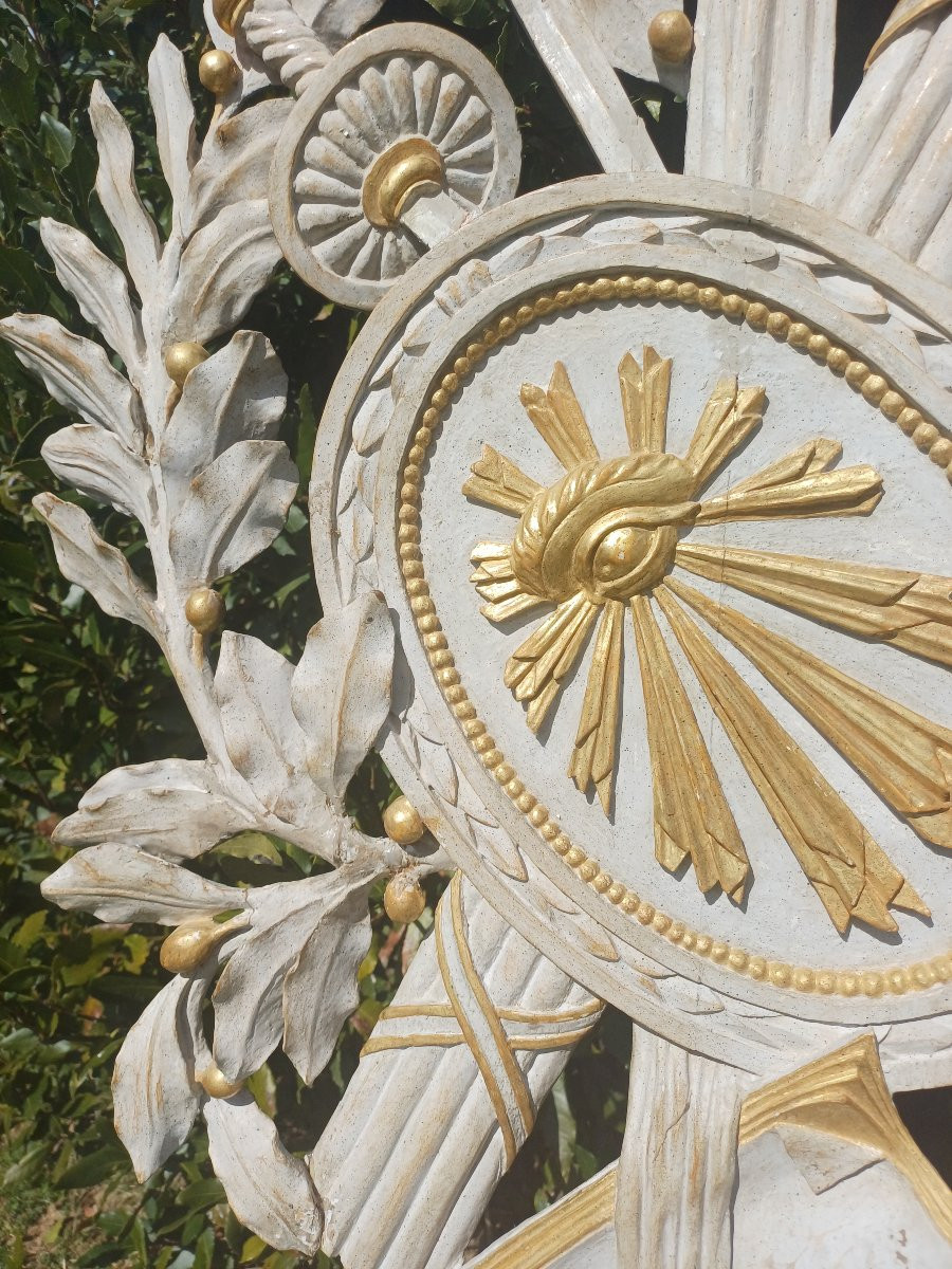 Element de boiseries Oeil de Dieu et armes bois sculpt&eacute; -photo-4