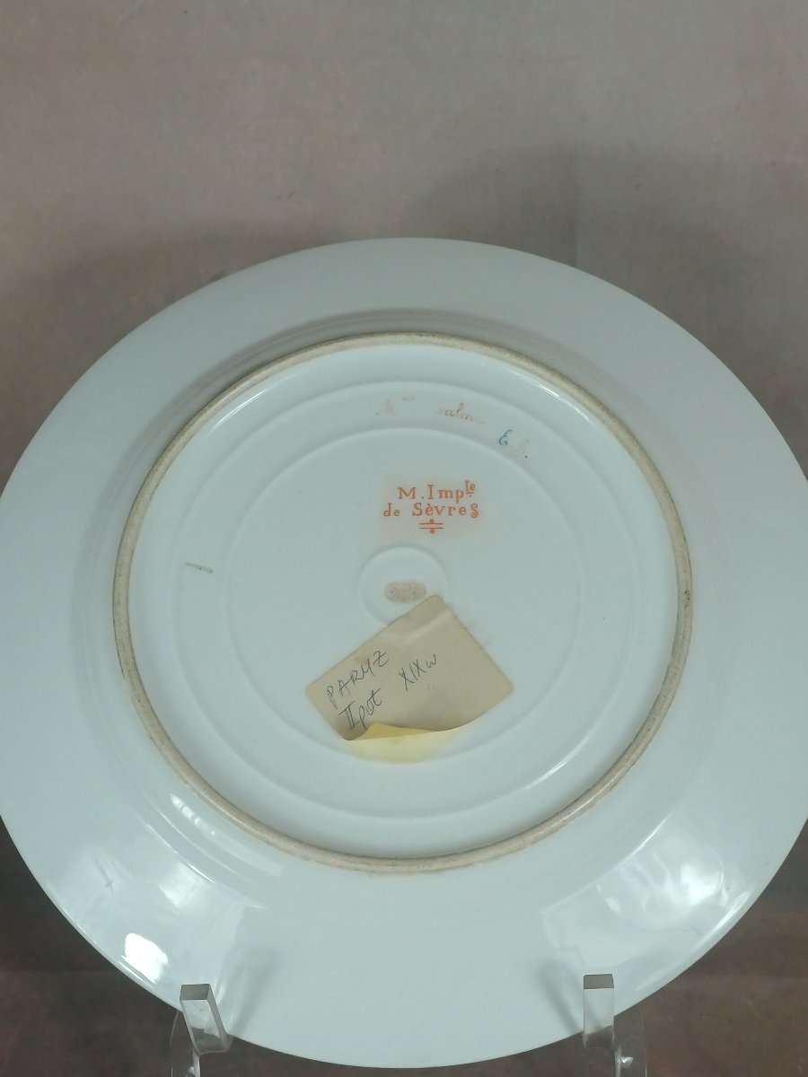 Assiette en porcelaine de la manufacture impériale de Sevres -photo-4