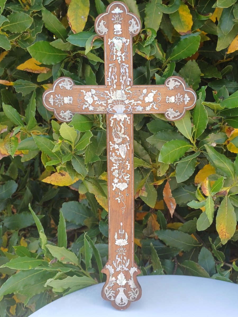Croix en marqueterie de nacre Indochine 
