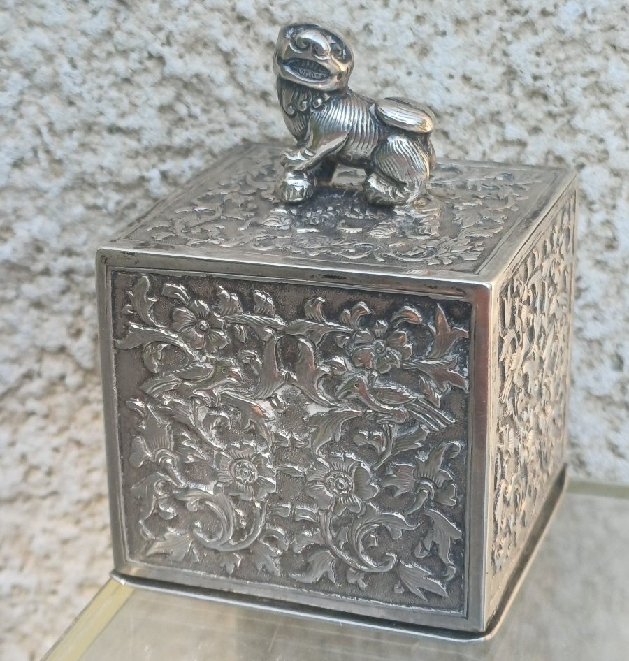 Boite au lion gardien Chien Fo argent massif Chine