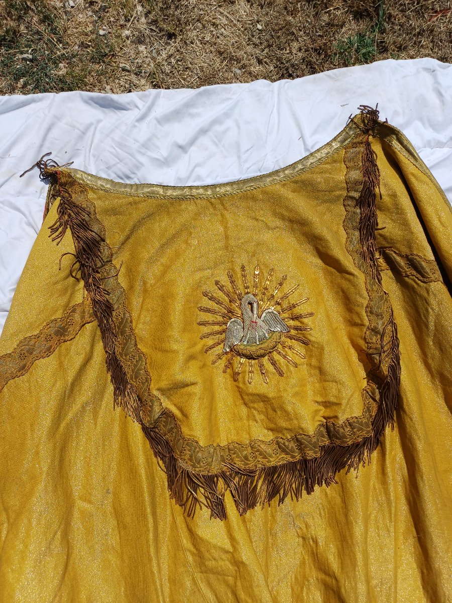 Pluvial chape drap d'or et broderies fil d'or XIXème-photo-2