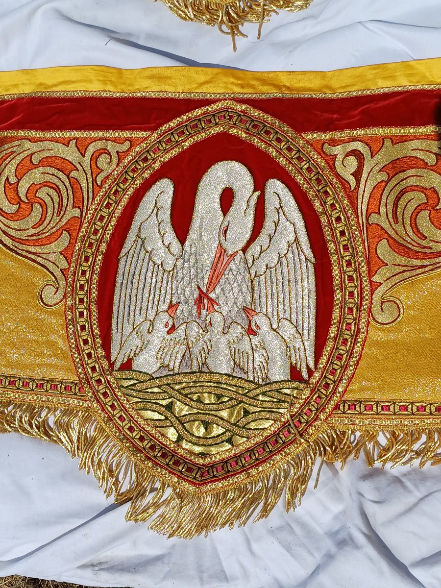 dais de procession jeu complet fil d'or et broderie d'or-photo-3