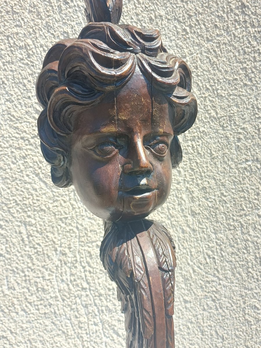 sculpture ange élément de boiserie d'église-photo-2