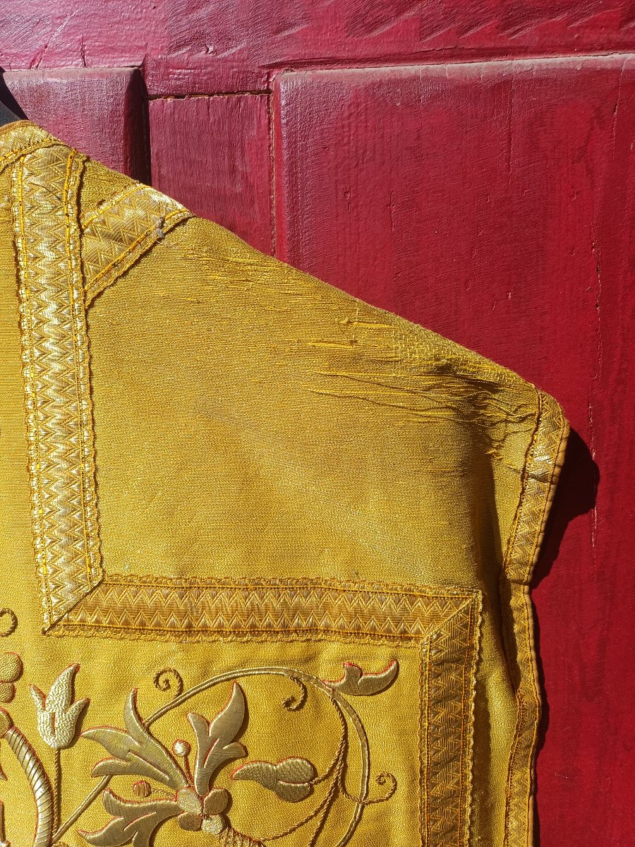 19th-century Chasuble Made Of Gold-threaded Fabric With Gold Embroidery -photo-3