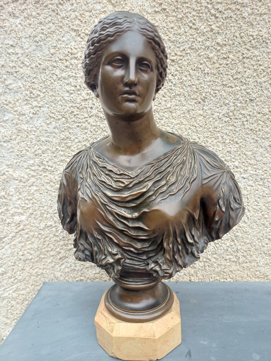 Bronze With A Patina, Venus, Cast In Barbédienne