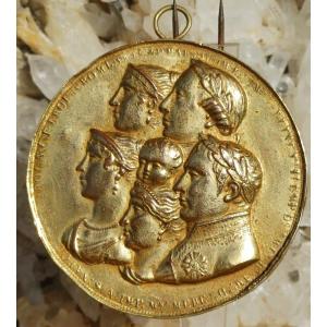 Gilded Bronze Medal Depicting Emperor Napoleon And The Imperial Family Of Austria