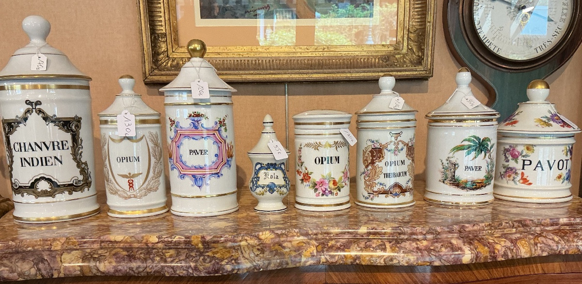 New Collection Of Antique Porcelain And Glass Pharmacy Jars. -photo-6