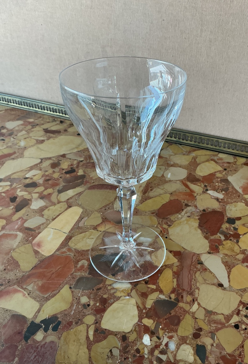 A Set Of Cut Crystal Glasses-photo-1