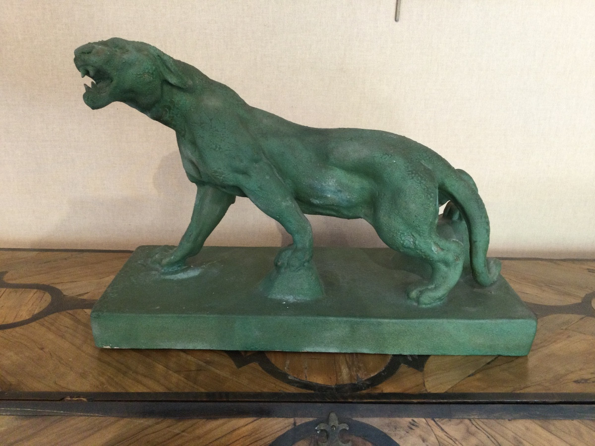 Lionne Rugissant