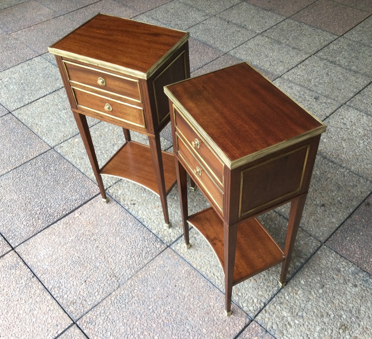 A Pair Of Louis XVI Style Mahogany Bedside Tables-photo-3