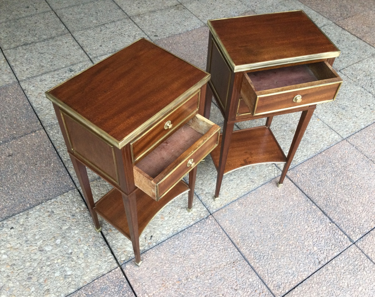 A Pair Of Louis XVI Style Mahogany Bedside Tables-photo-4